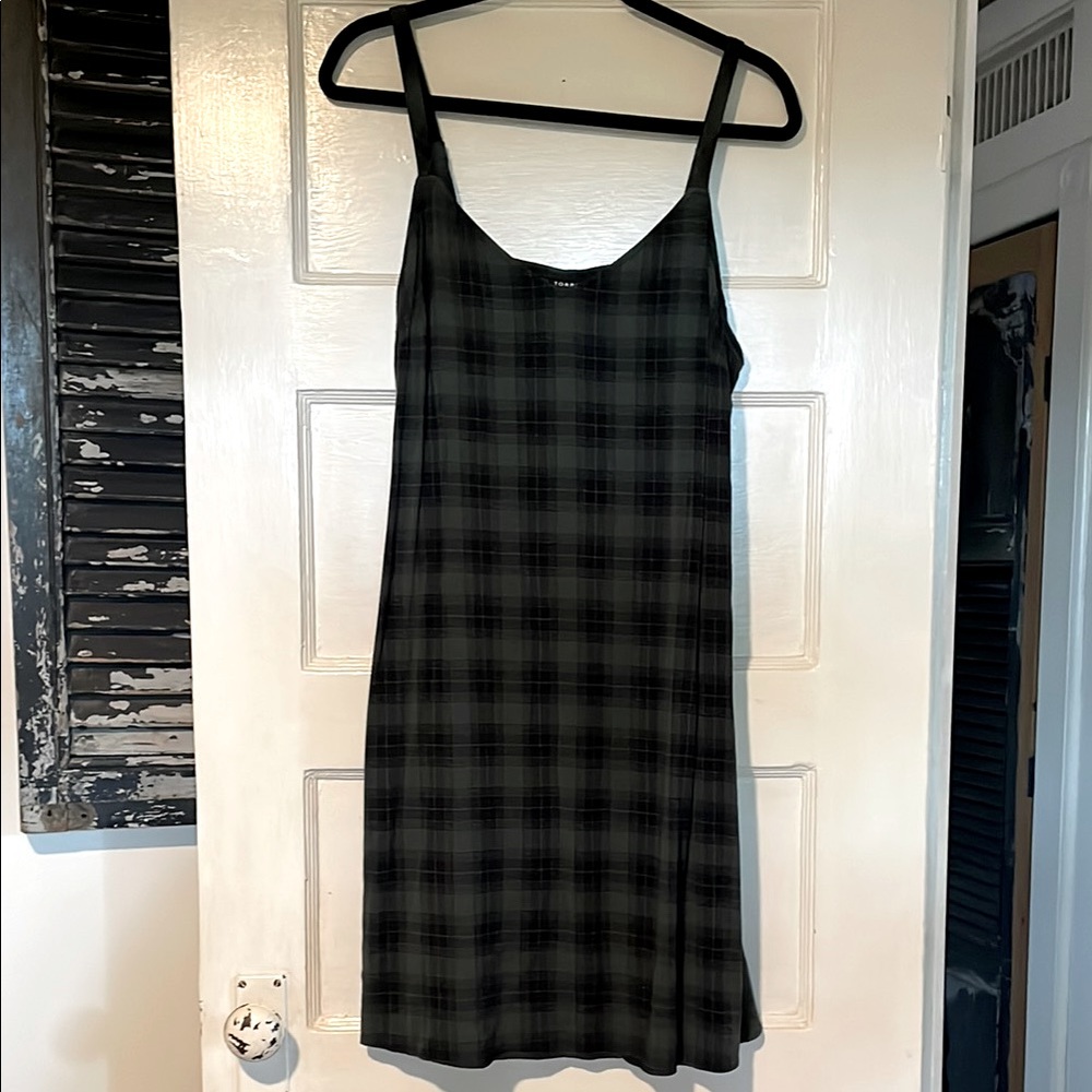 EUC Torrid Sz 0 Green and Black Plaid Dress